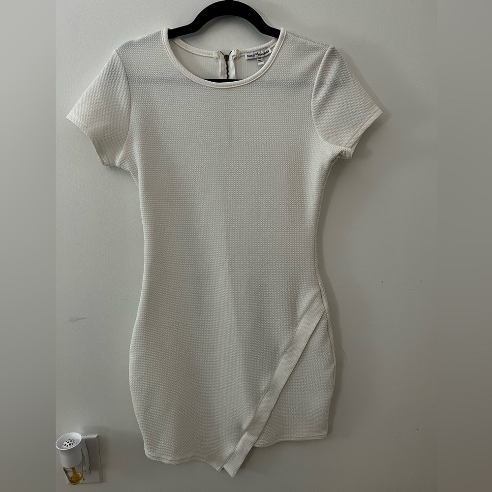 White bodycon dress